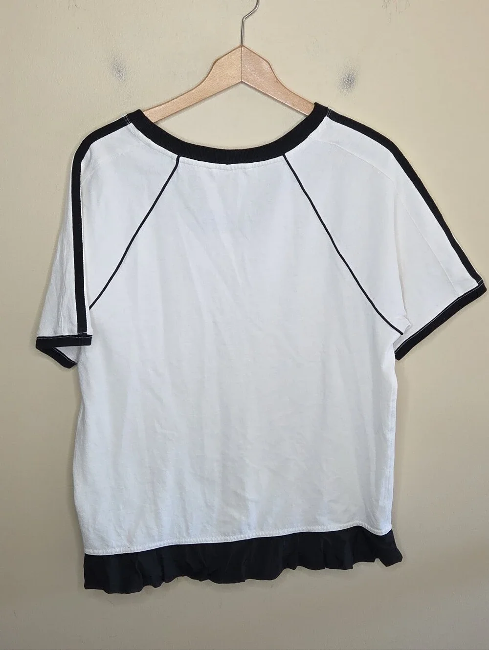Free People Movement Baseline Black & White V-neck Oversized Tee Size XS Preppy